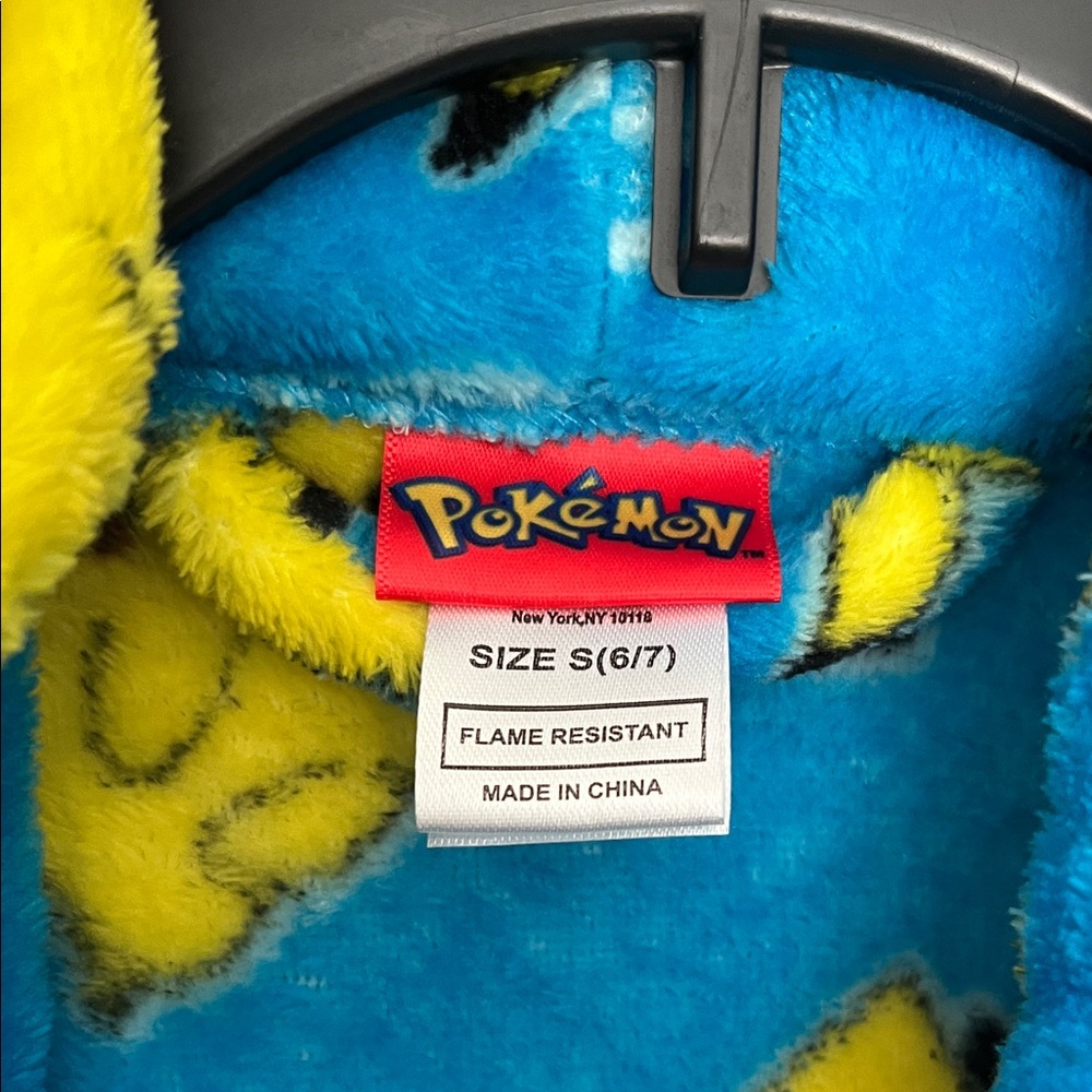 Blue Pikachu Kids Robe - Picture 2 of 2